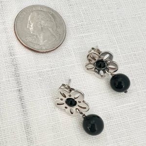 Tous silver earrings with black stone